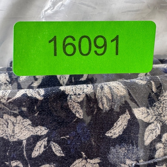 H&M Women's Abstract Floral Stretchy Low Rise Jeans Navy Size 8 Summer Festivals - Picture 12 of 12